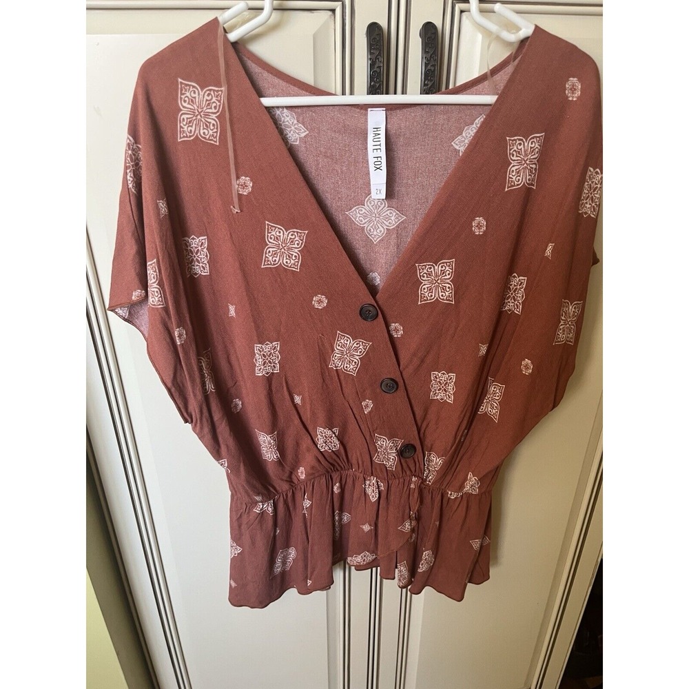 Haute Fox Plus Size 2x  Multi Color Design Criss Cross‎